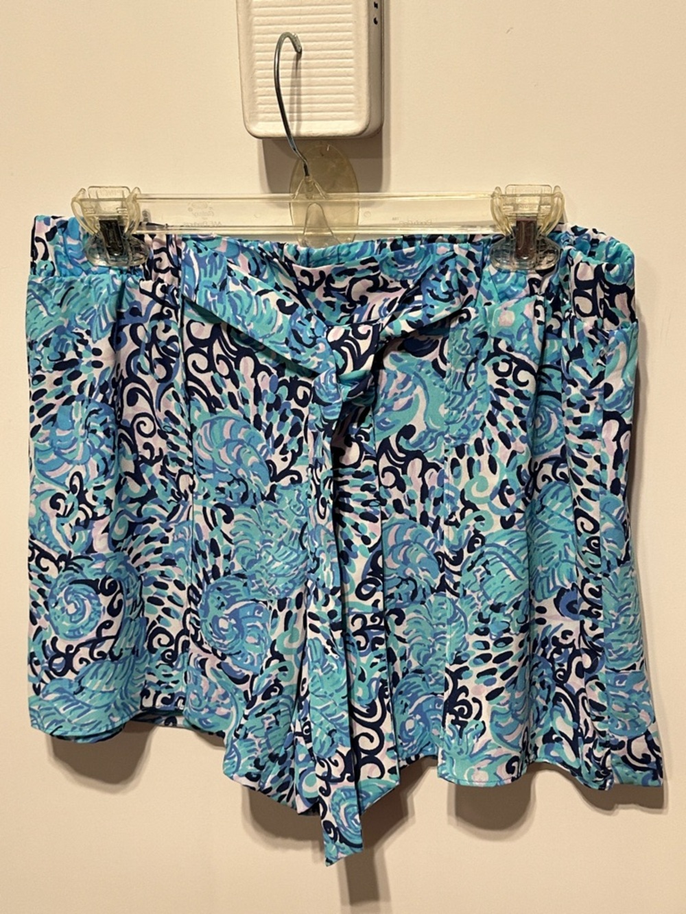 Lilly Pulitzer Mylee Shorts Sz 8 Tie Front elastic Waist Blue Multicolor New B1